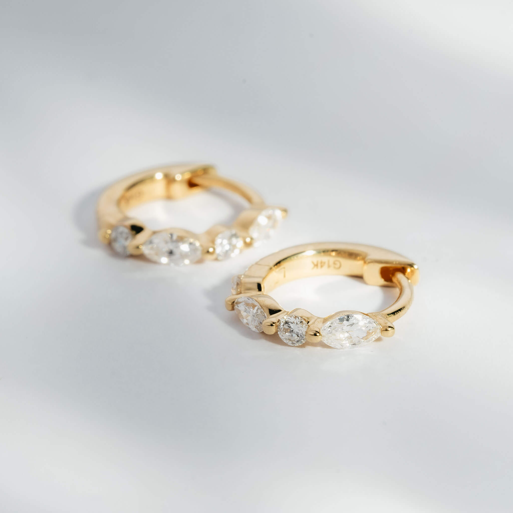 Rosa – Slim Marquise Huggies