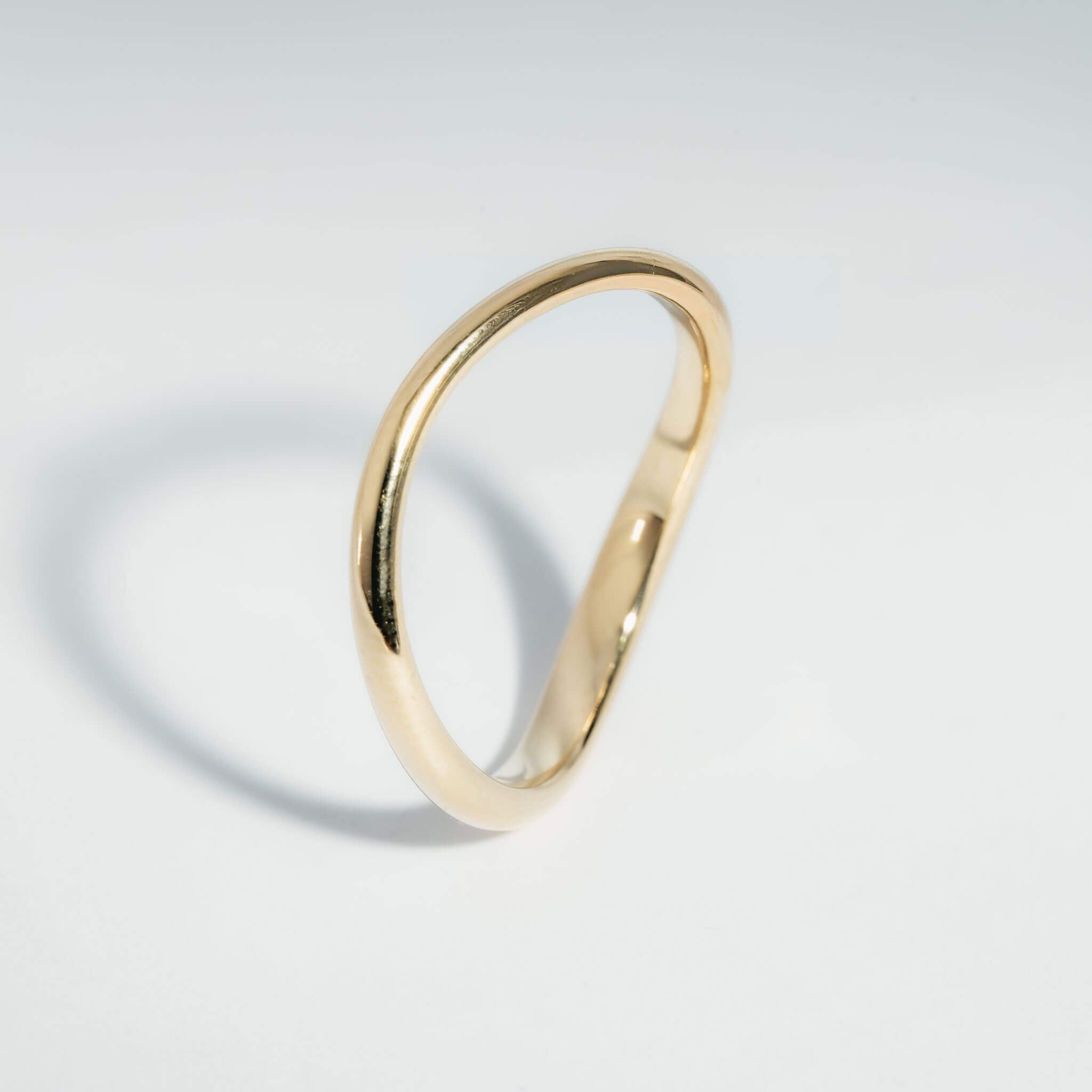 Esme – Curved Dome Ring