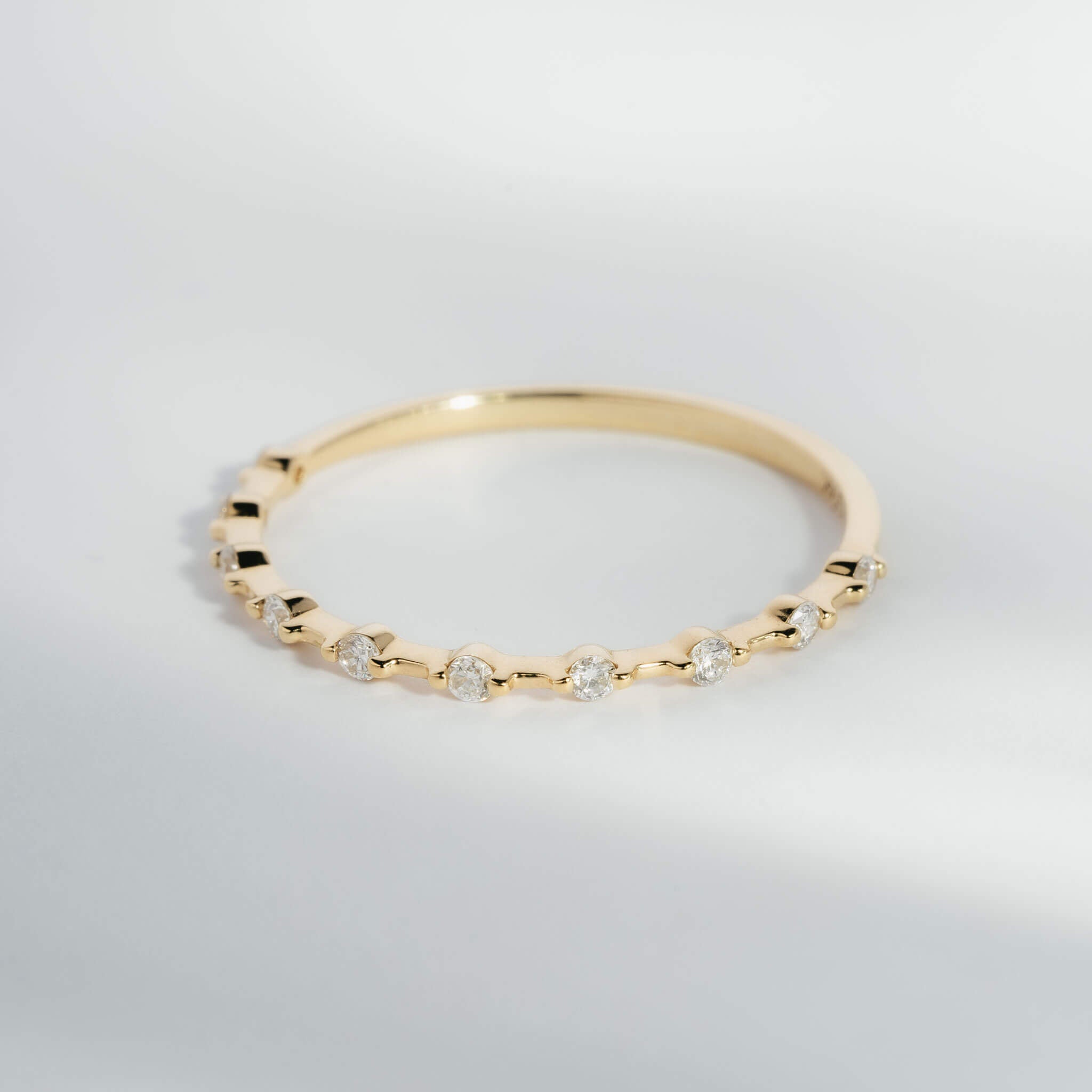 Lumi – Diamond Distance Stacking Band