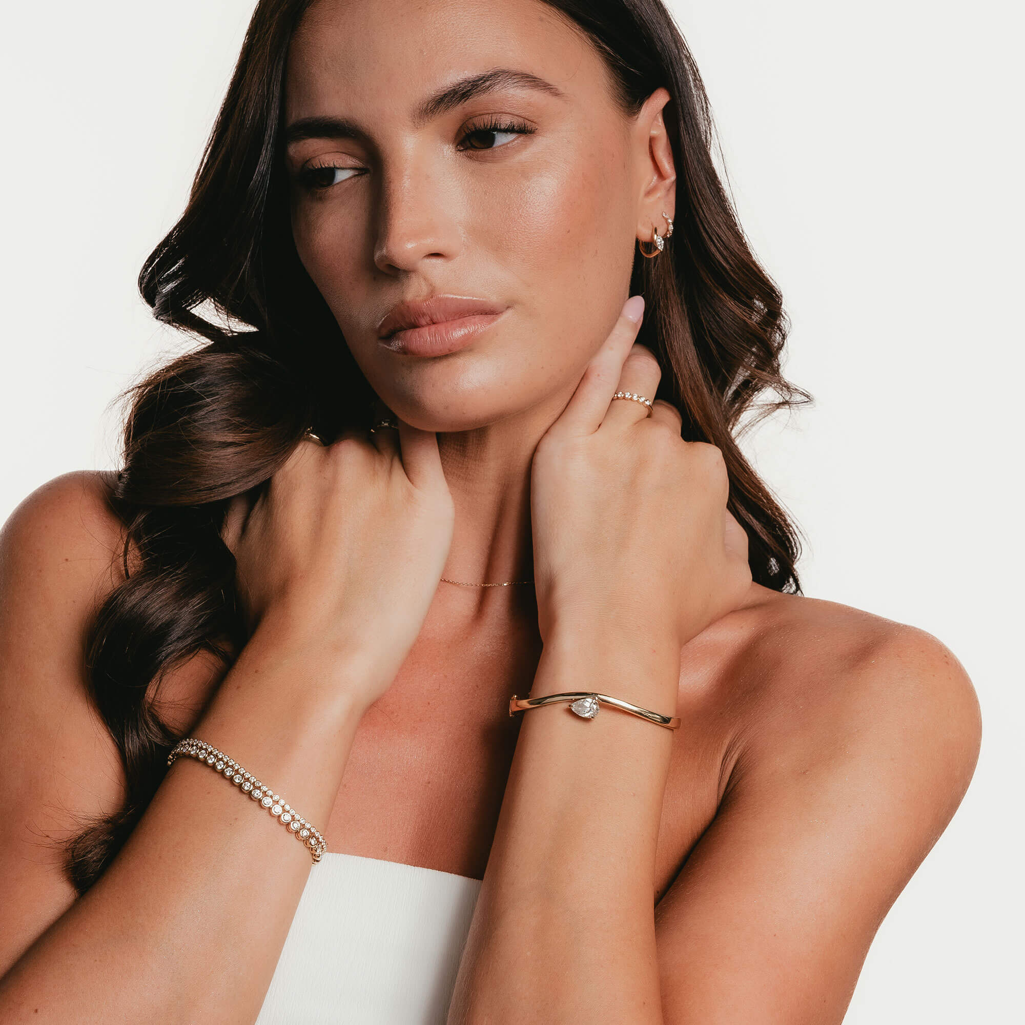 Elise – Signature Pear Bangle