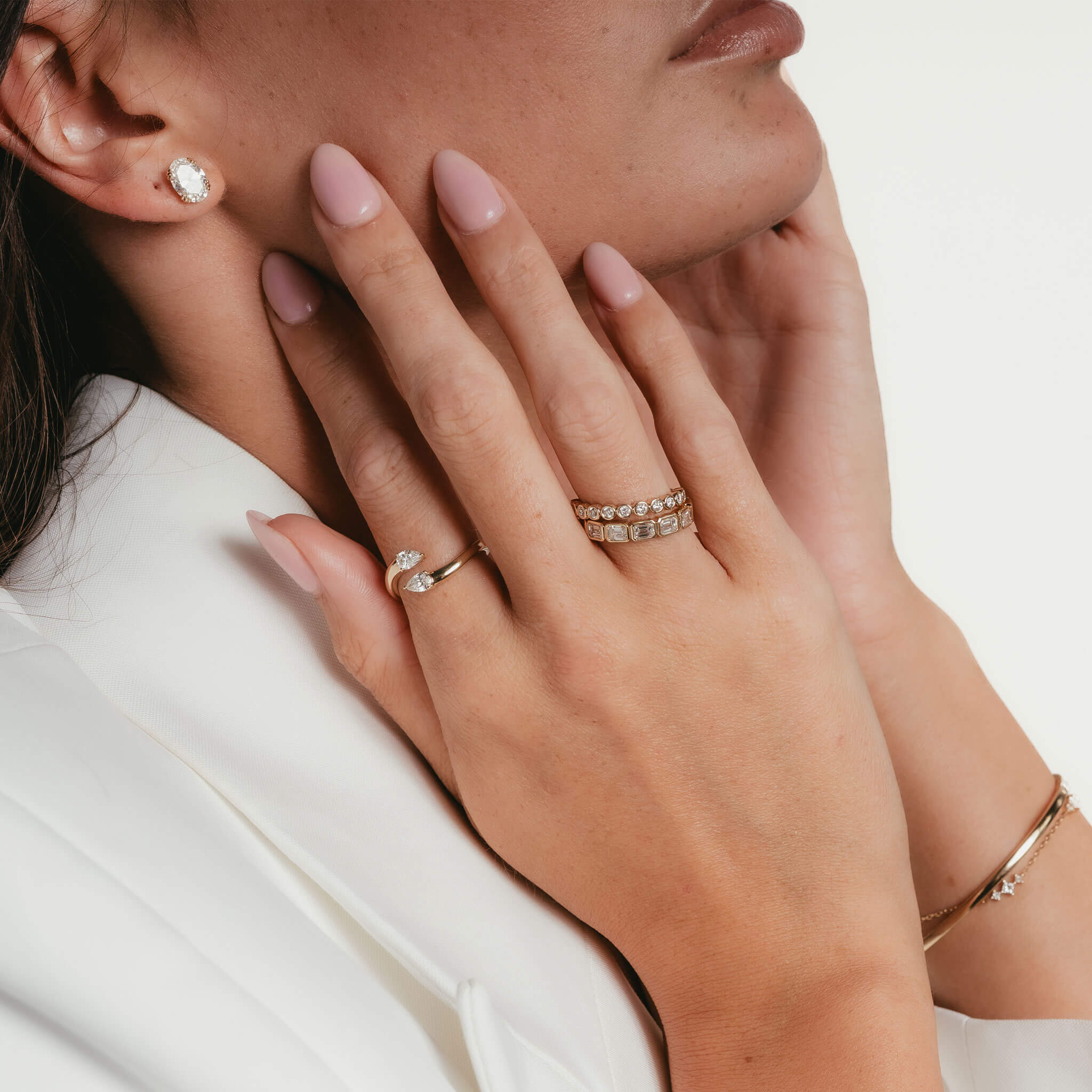 Alba – Bezel Asscher Eternity Ring